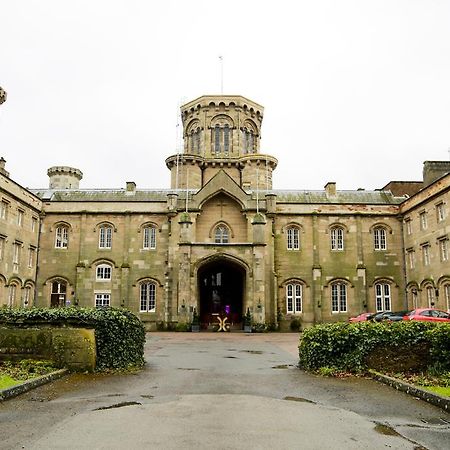 Studley Castle Hotel Exterior photo