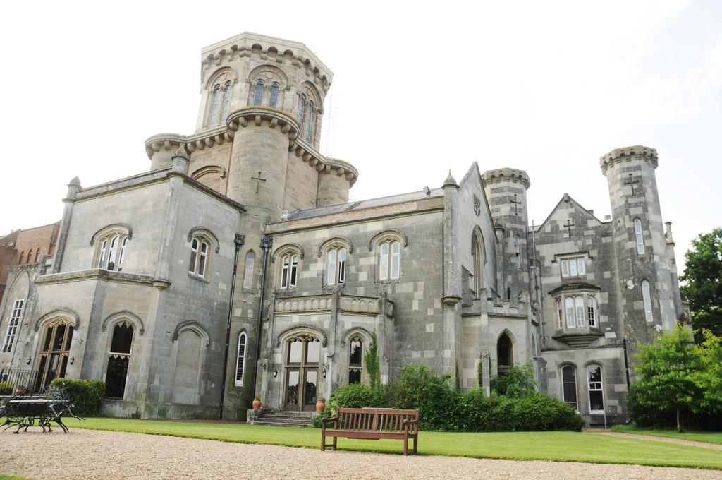 Studley Castle Hotel Exterior photo
