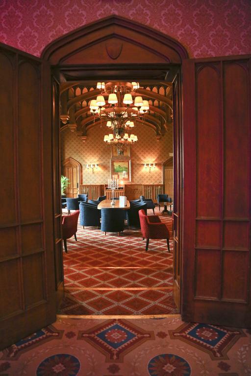 Studley Castle Hotel Exterior photo