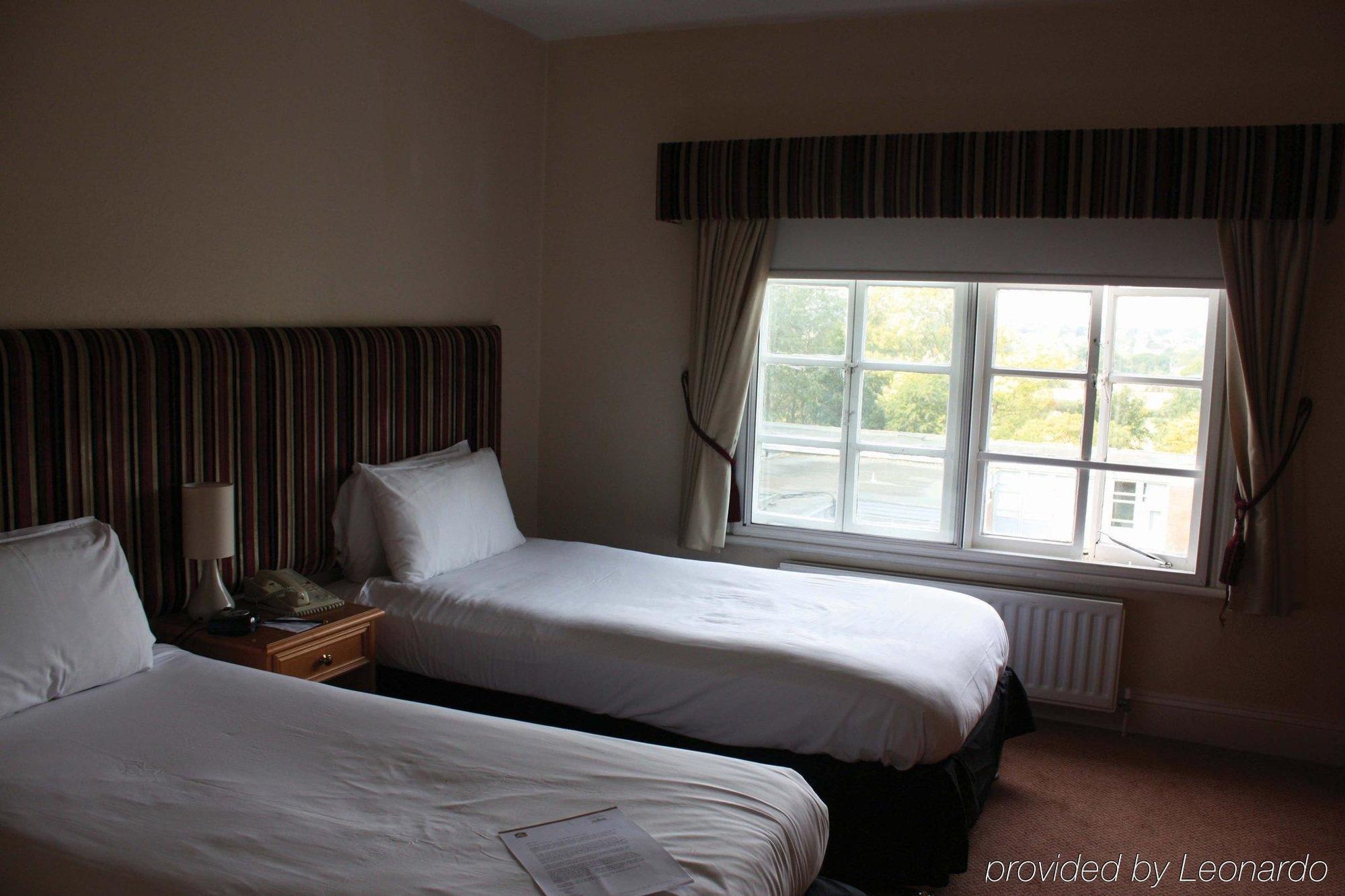 Studley Castle Hotel Room photo