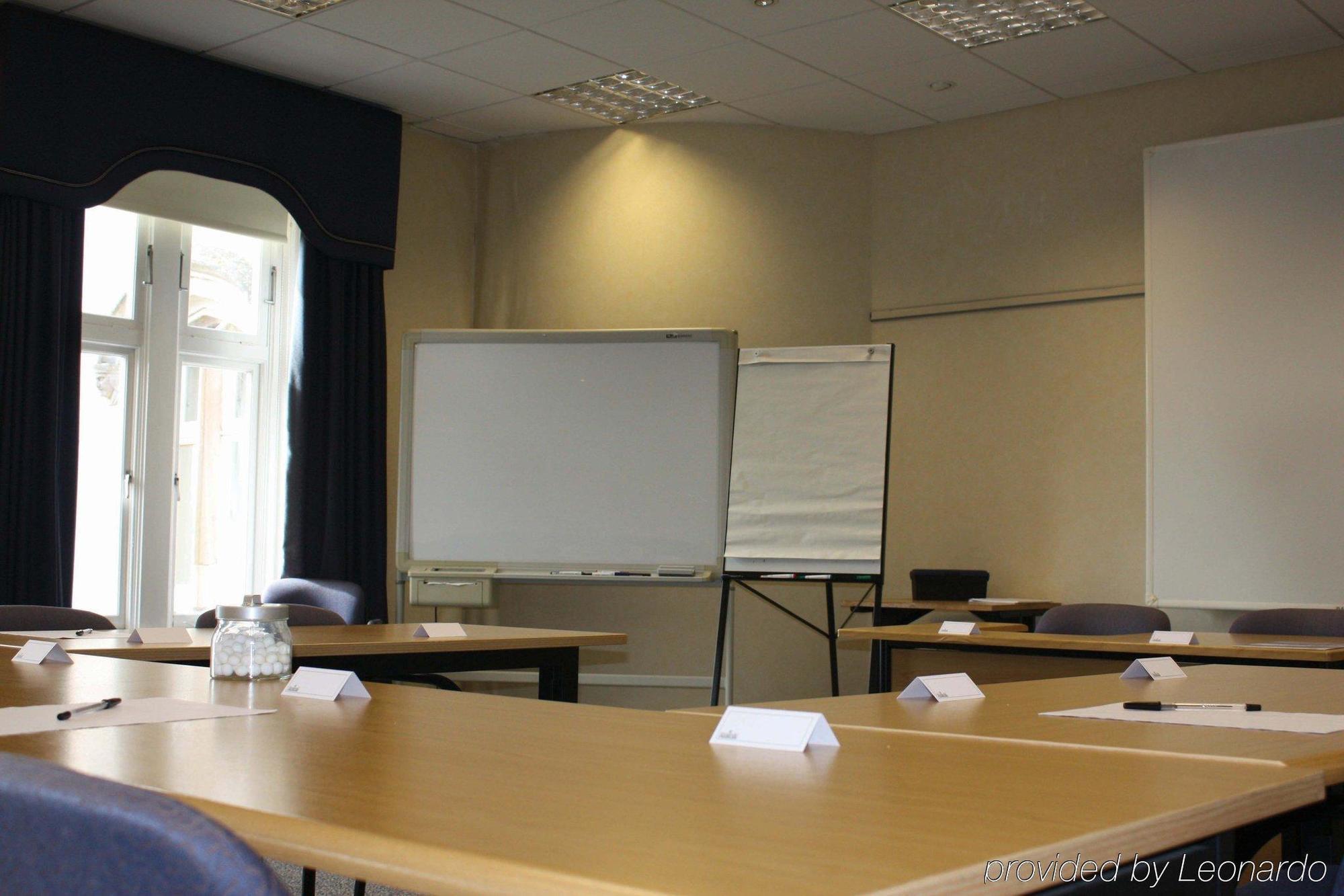 Studley Castle Hotel Business photo