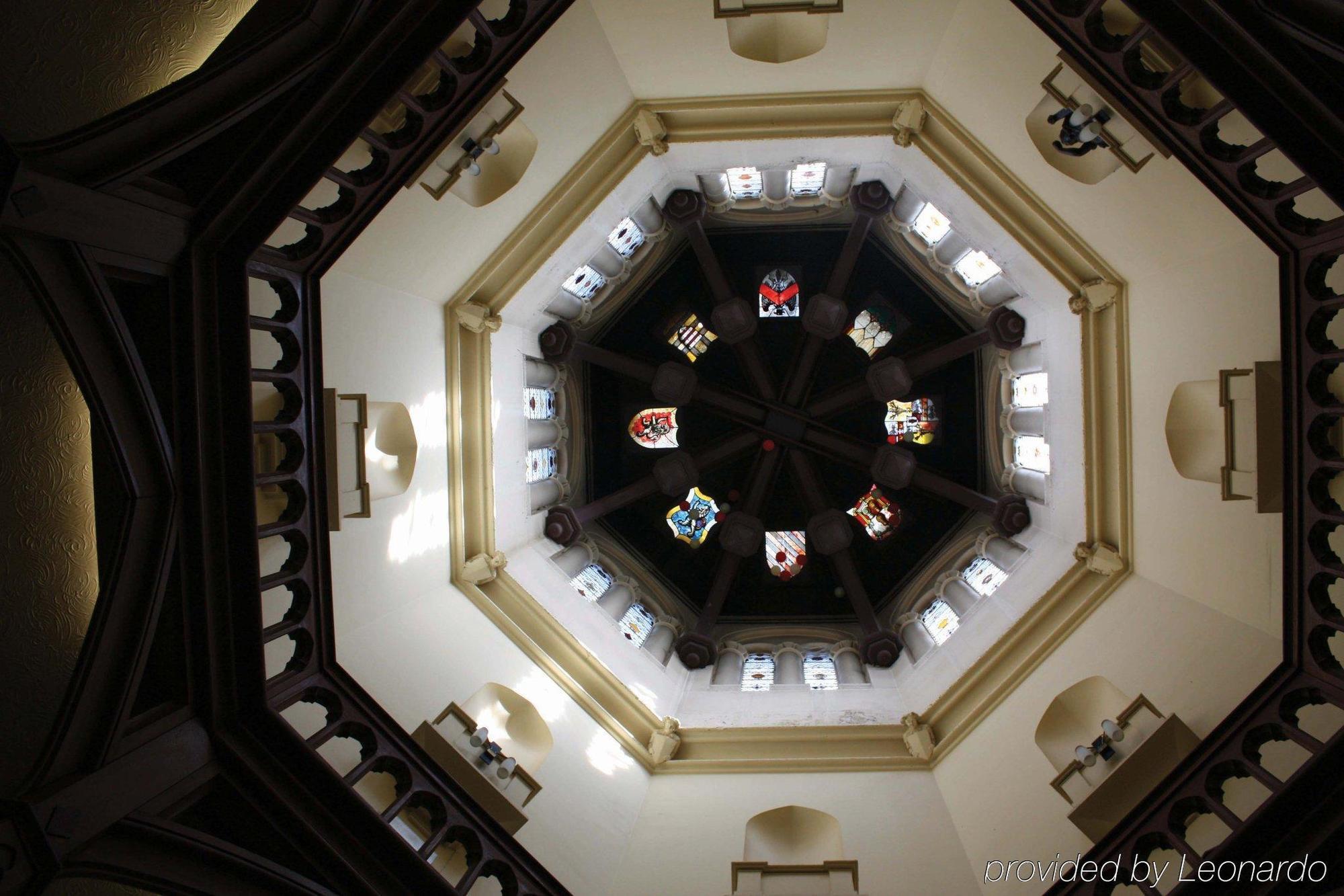 Studley Castle Hotel Interior photo