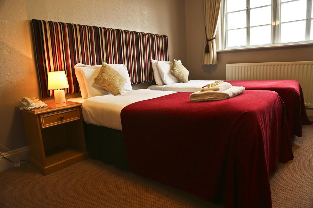 Studley Castle Hotel Room photo