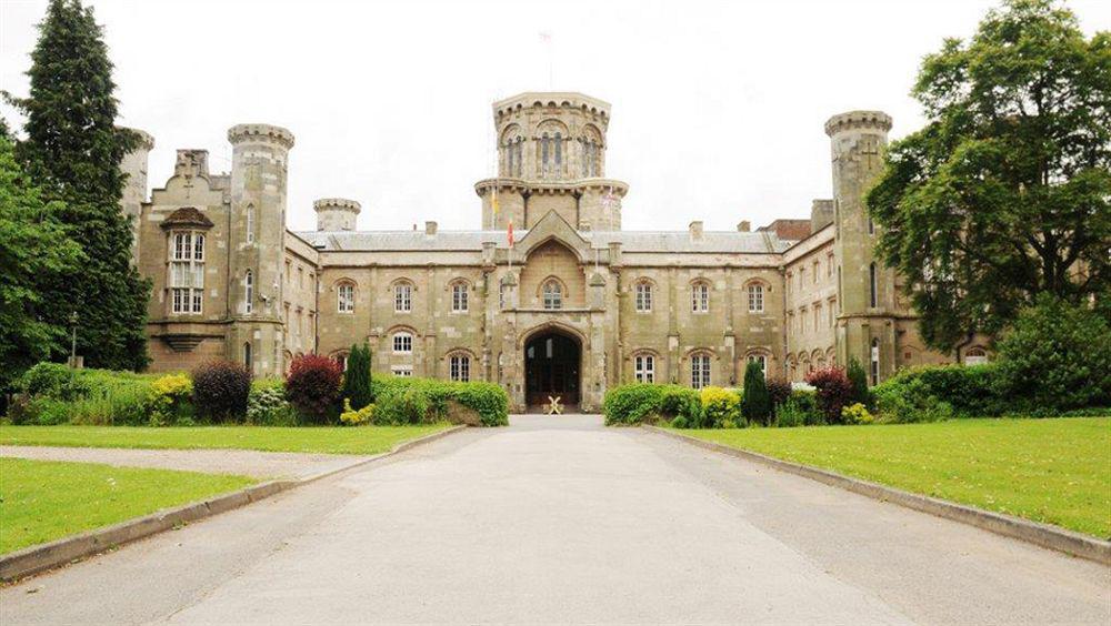 Studley Castle Hotel Exterior photo